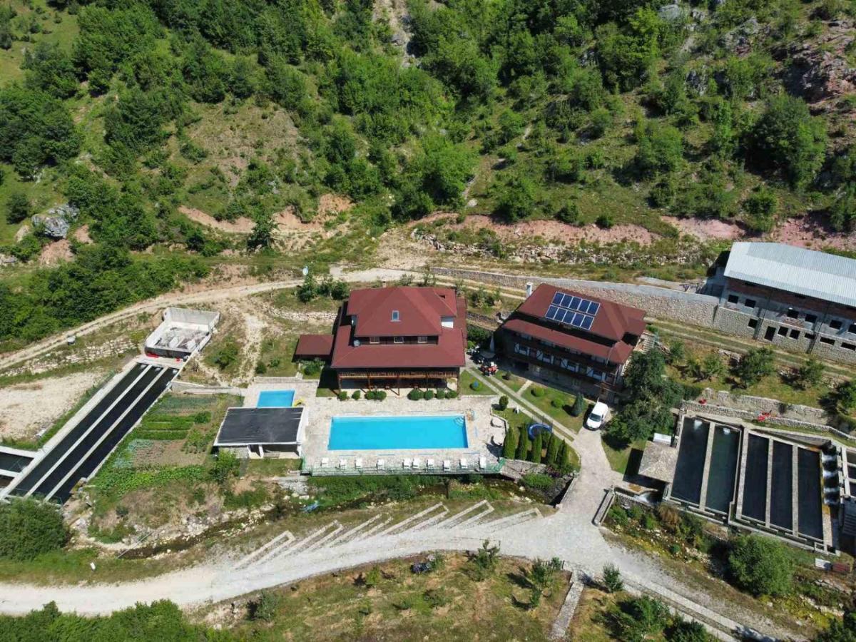 Hotel & Camping Etno Selo Vrelo Berane Zewnętrze zdjęcie