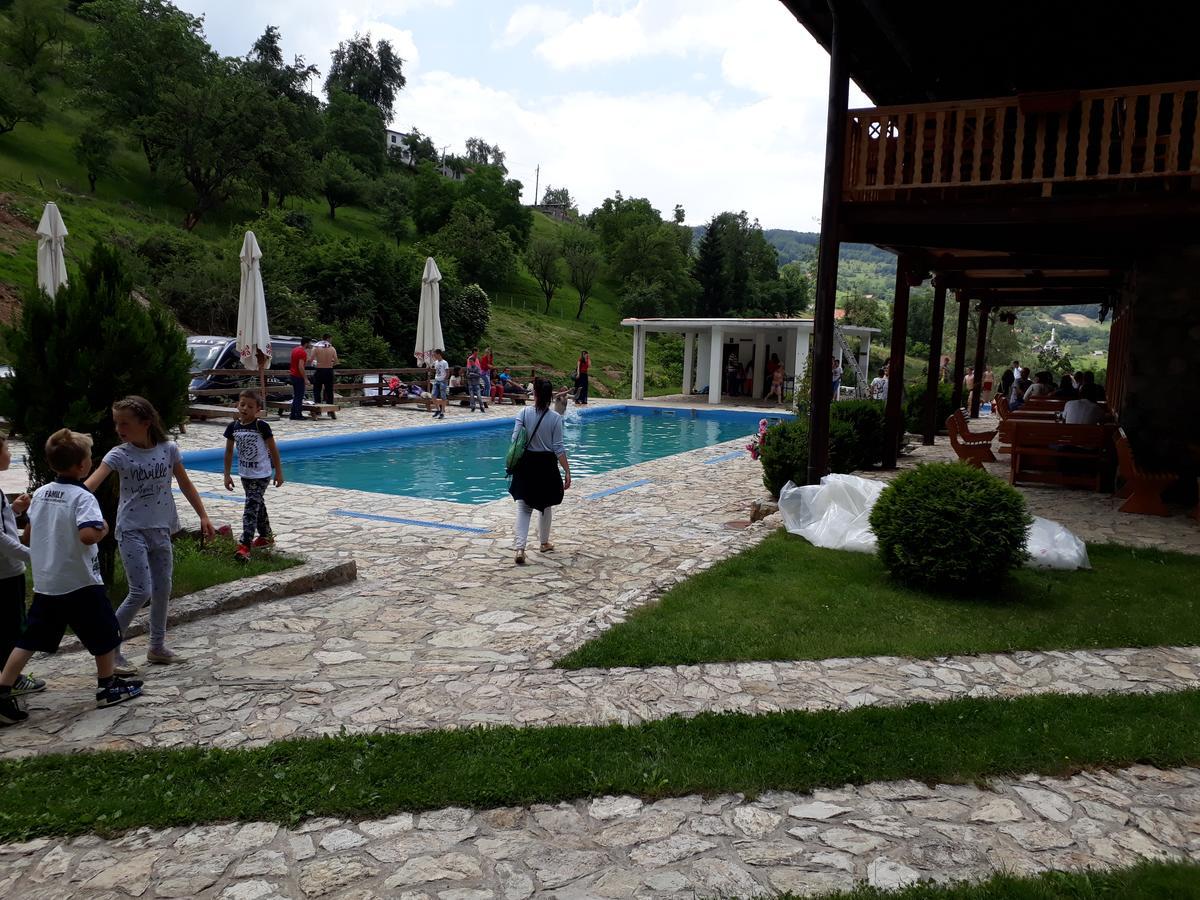 Hotel & Camping Etno Selo Vrelo Berane Zewnętrze zdjęcie